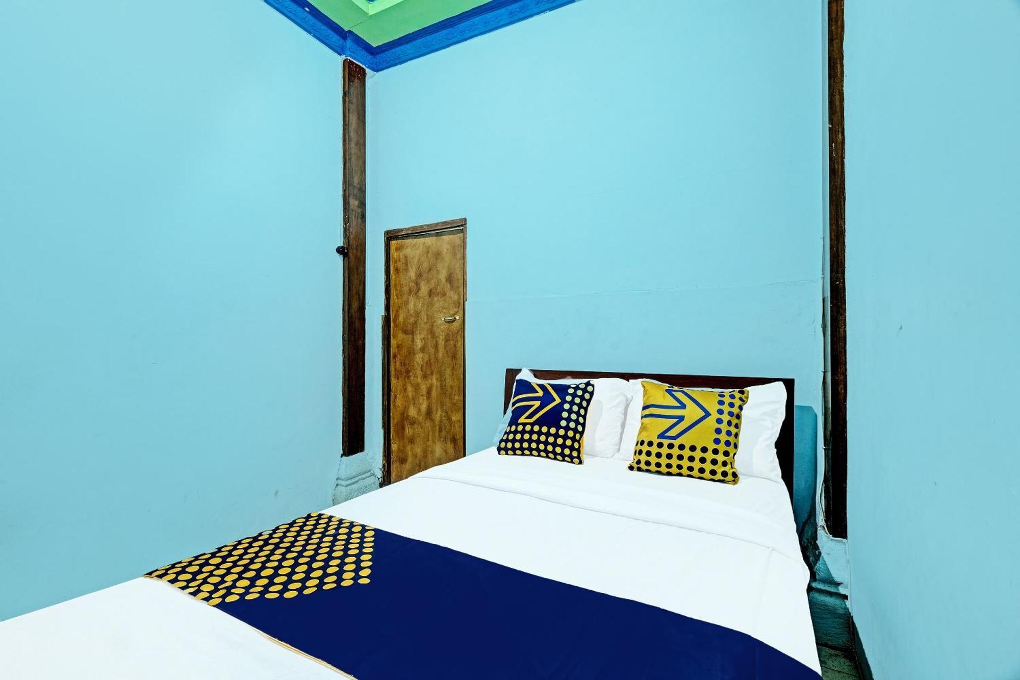 Spot On 91916 Joglo Doyong Homestay Syariah Yogyakarta Exterior foto